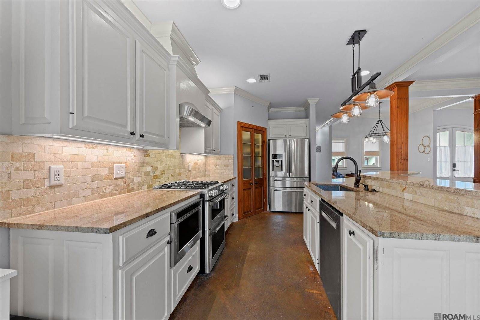 39415 Meadowbrook Ave, Prairieville, LA 70769