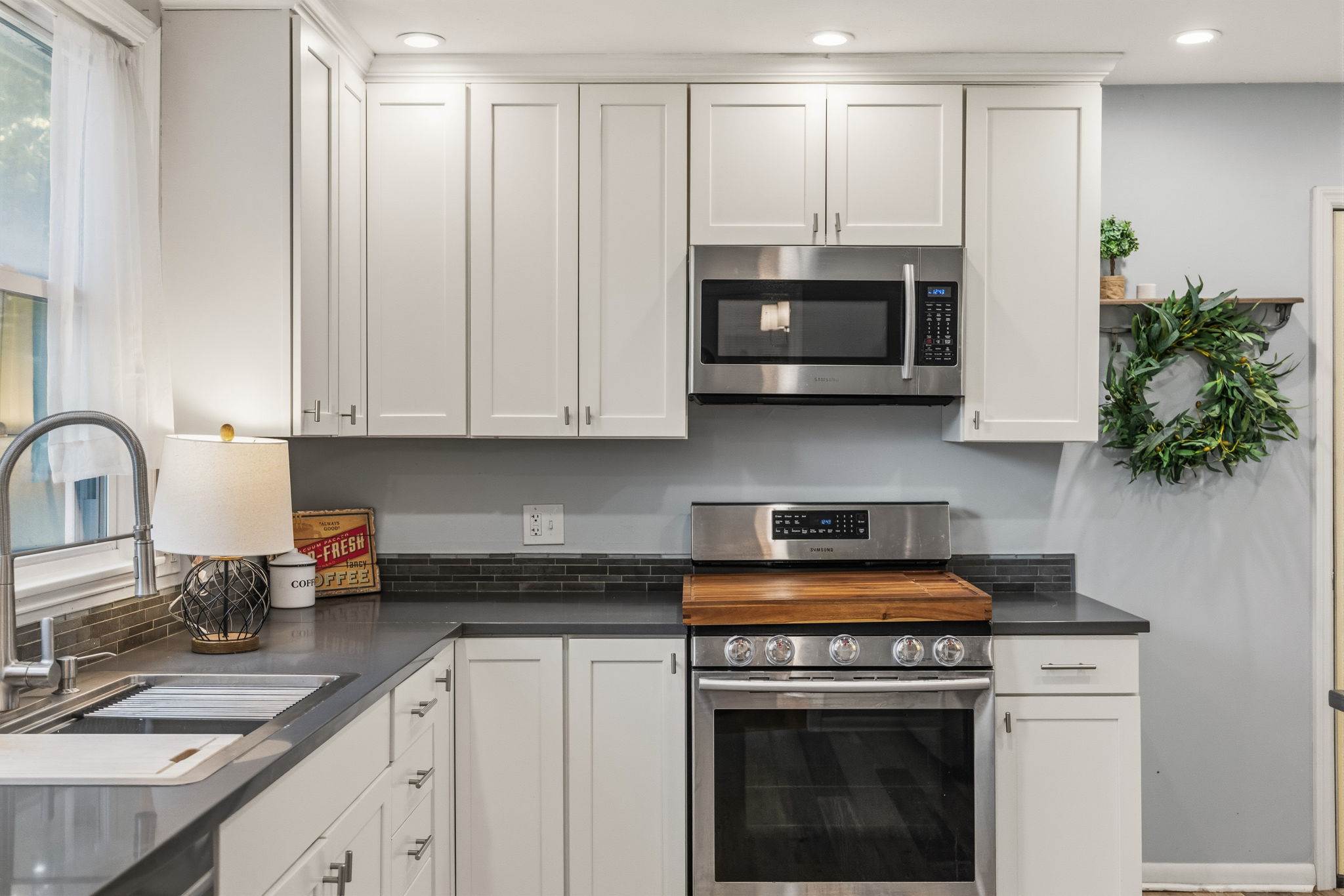 5519 W 101st St, Overland Park, KS 66207