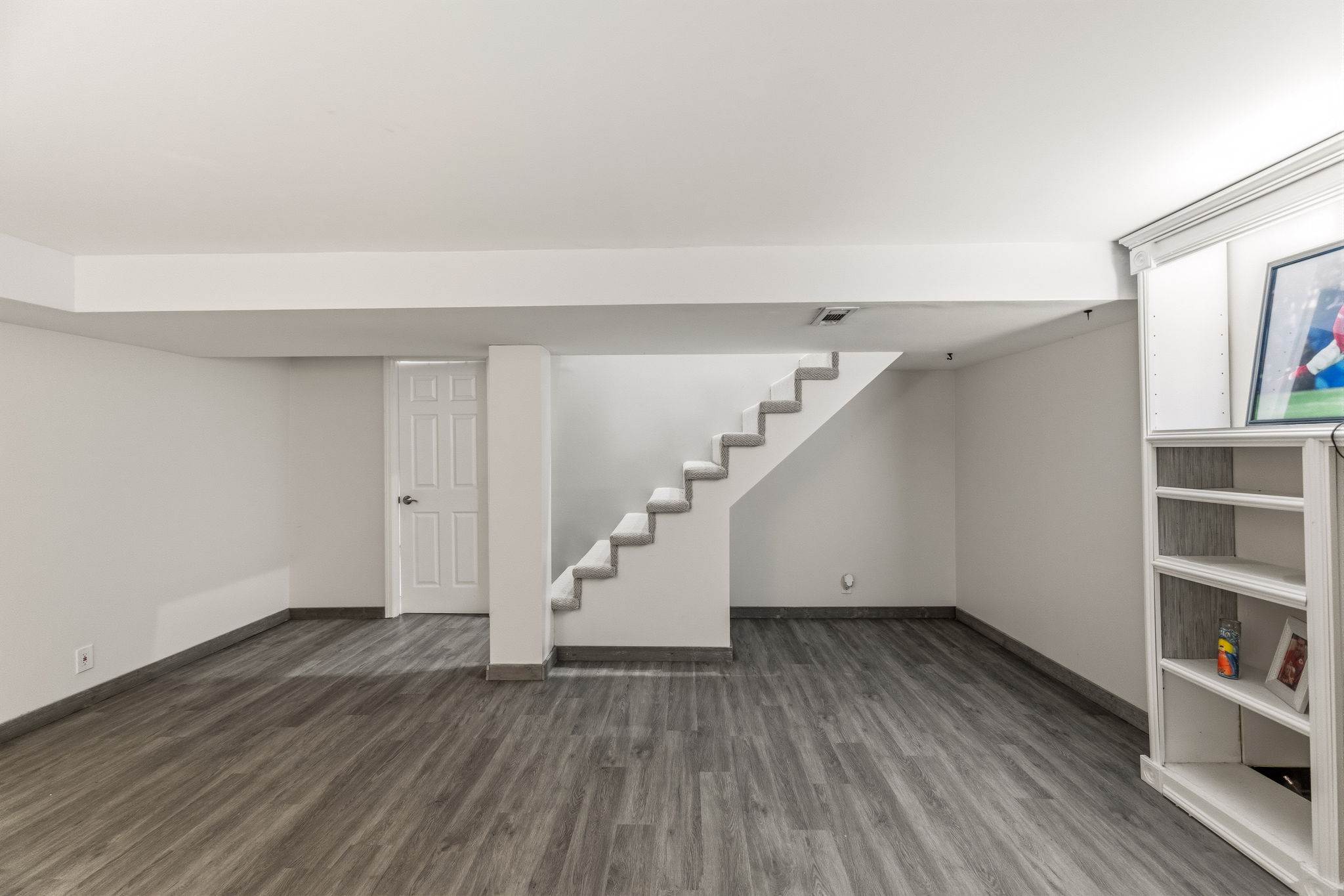 5519 W 101st St, Overland Park, KS 66207