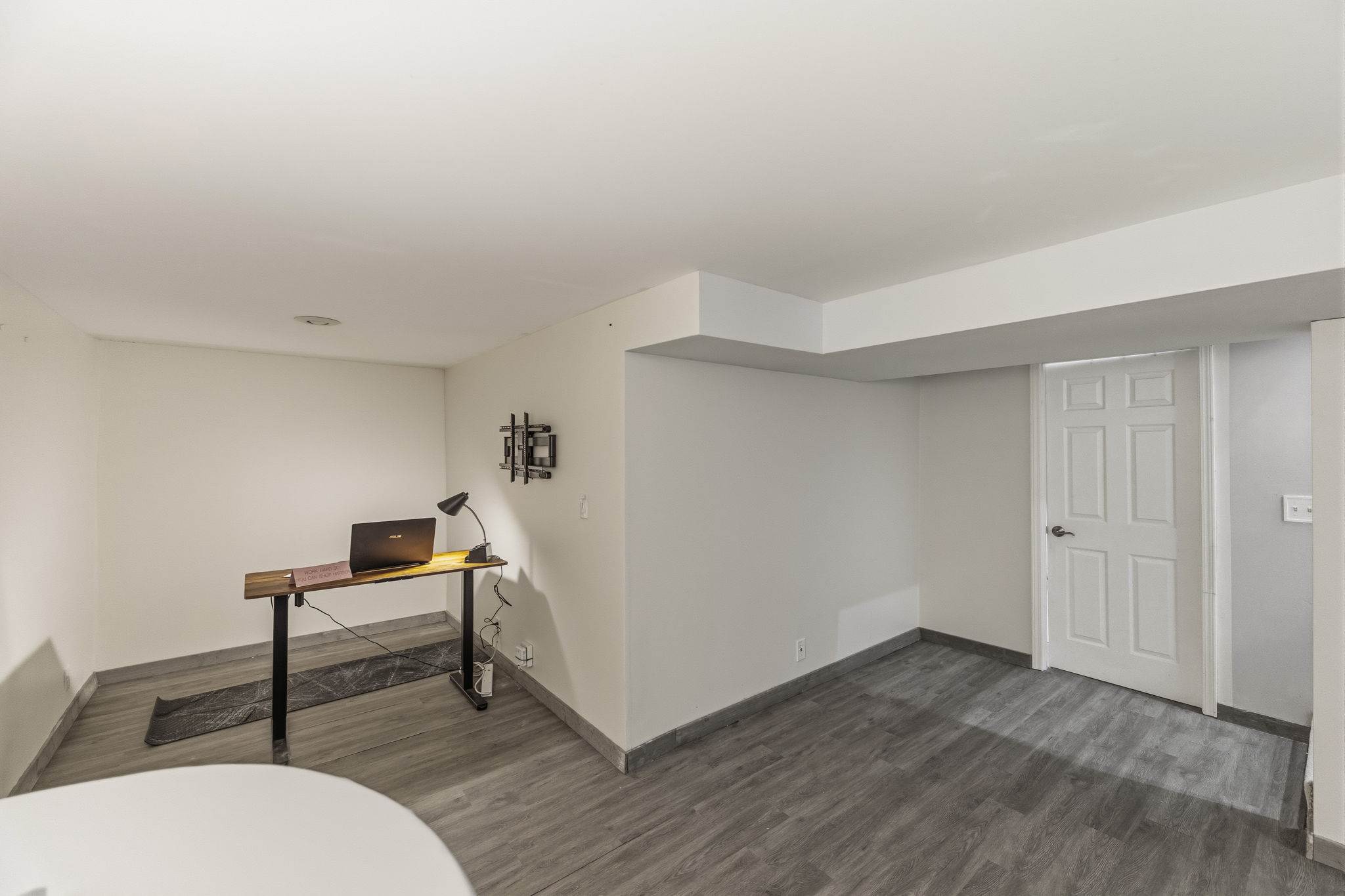5519 W 101st St, Overland Park, KS 66207