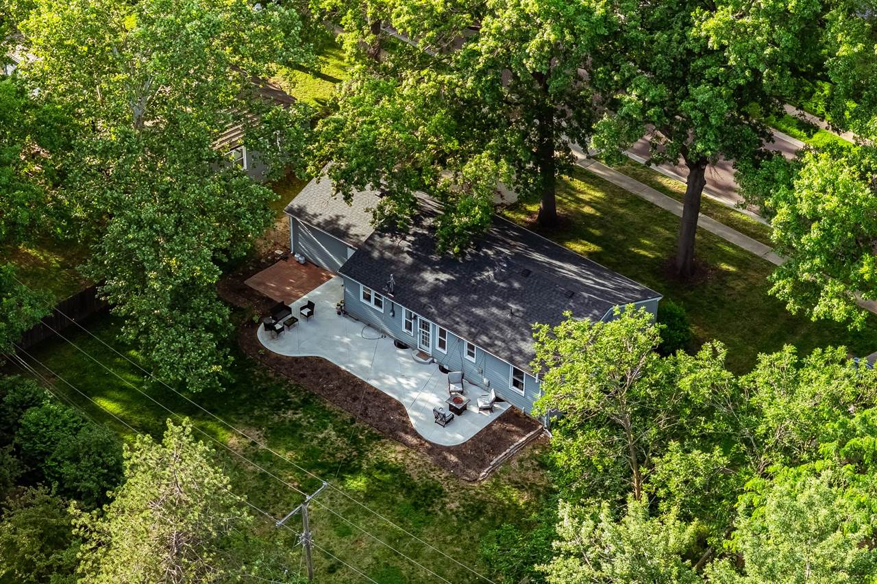 5519 W 101st St, Overland Park, KS 66207