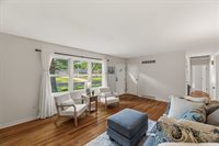 5519 W 101st St, Overland Park, KS 66207