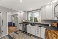 5519 W 101st St, Overland Park, KS 66207