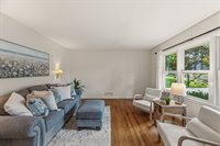 5519 W 101st St, Overland Park, KS 66207