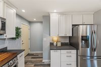 5519 W 101st St, Overland Park, KS 66207