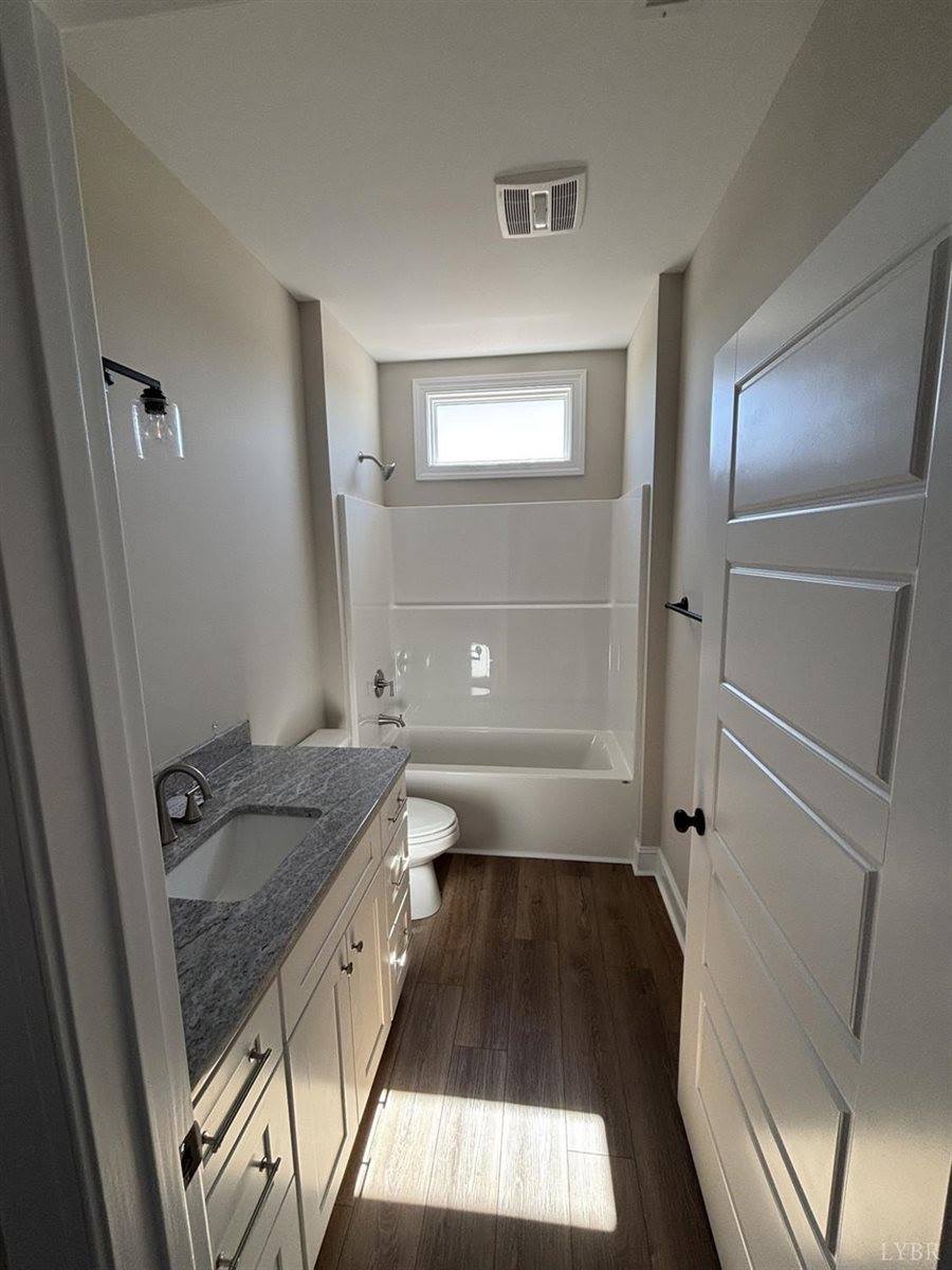 10384 Leesville Road, Lynch Station, VA 24571