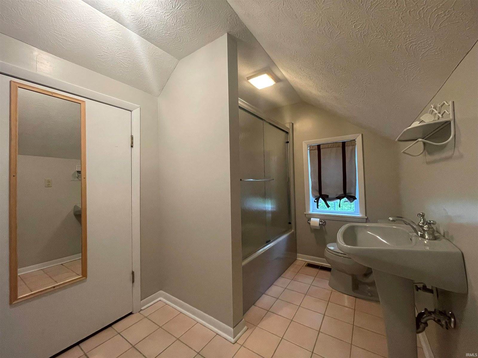 1311 N Kimberly Lane, Muncie, IN 47304
