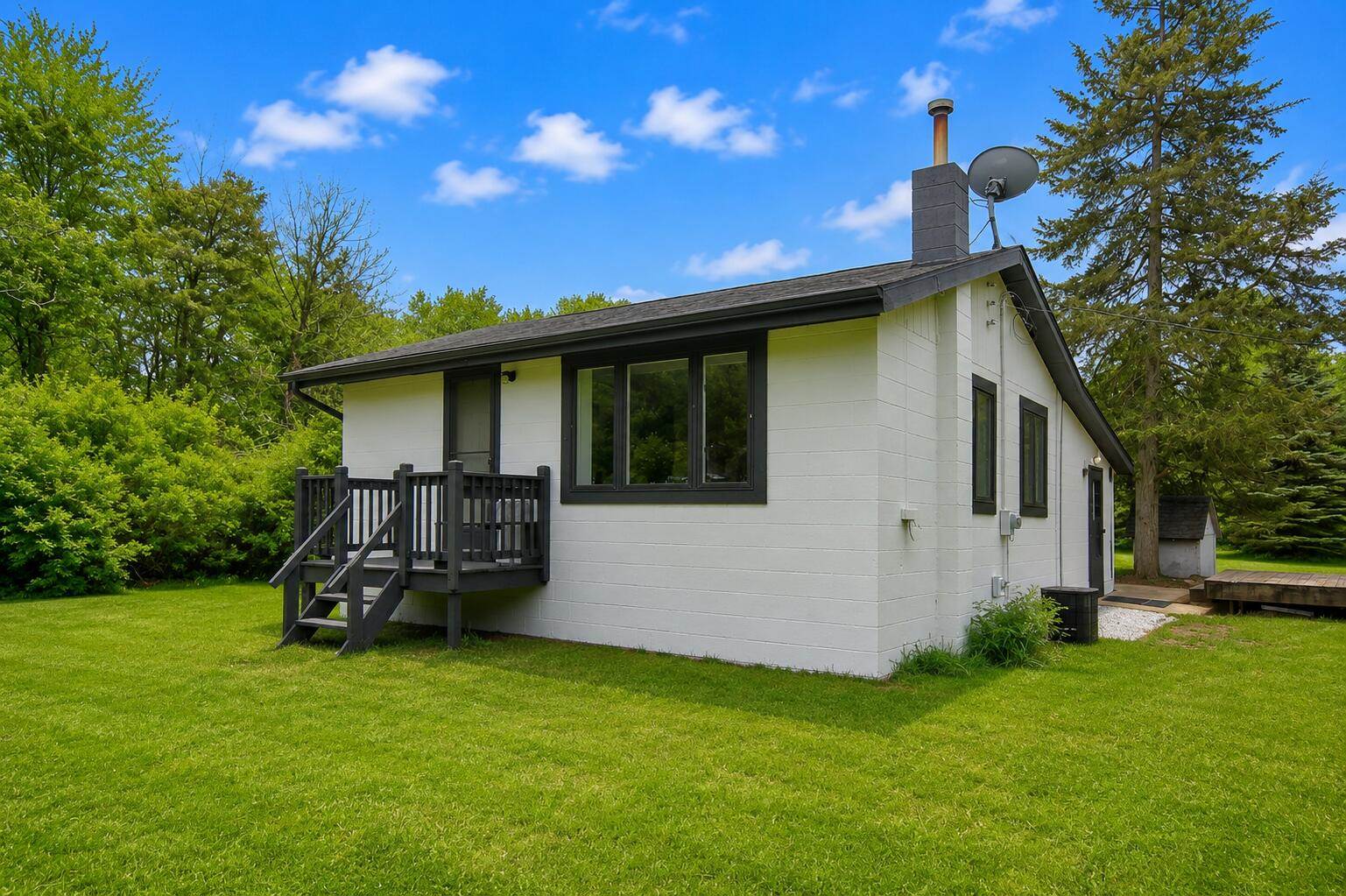 27939 38th Avenue, Paw Paw, MI 49079