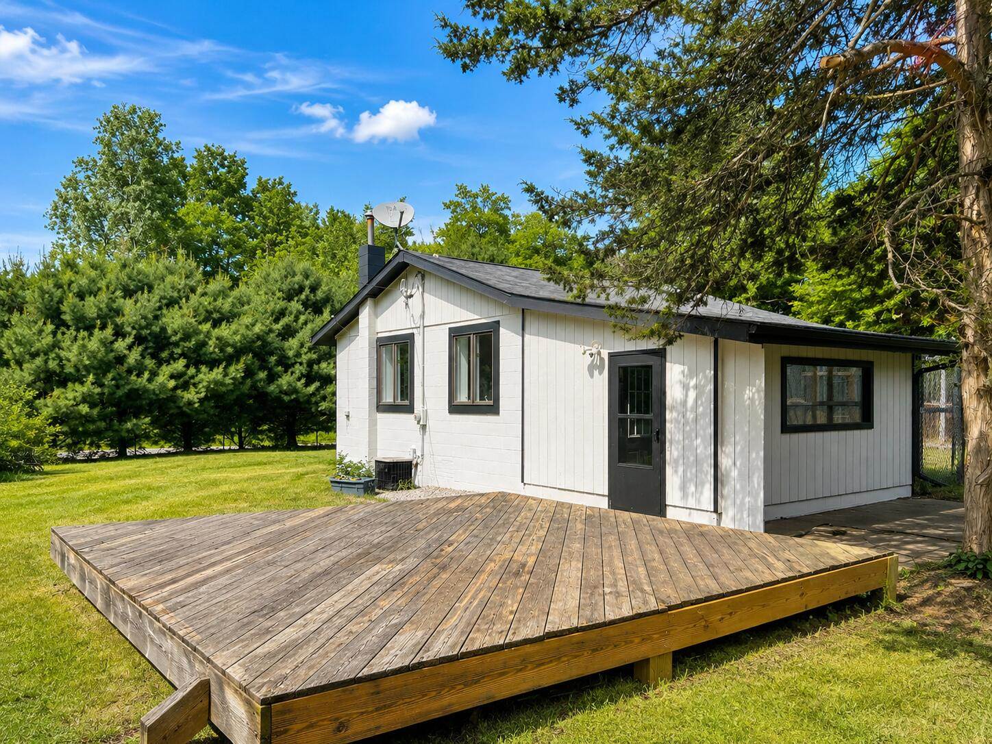 27939 38th Avenue, Paw Paw, MI 49079
