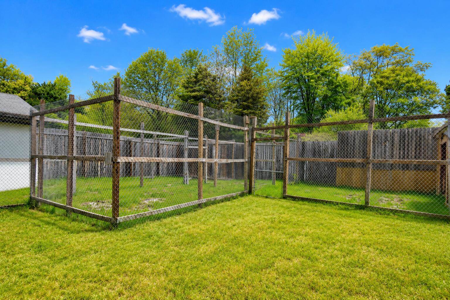 27939 38th Avenue, Paw Paw, MI 49079