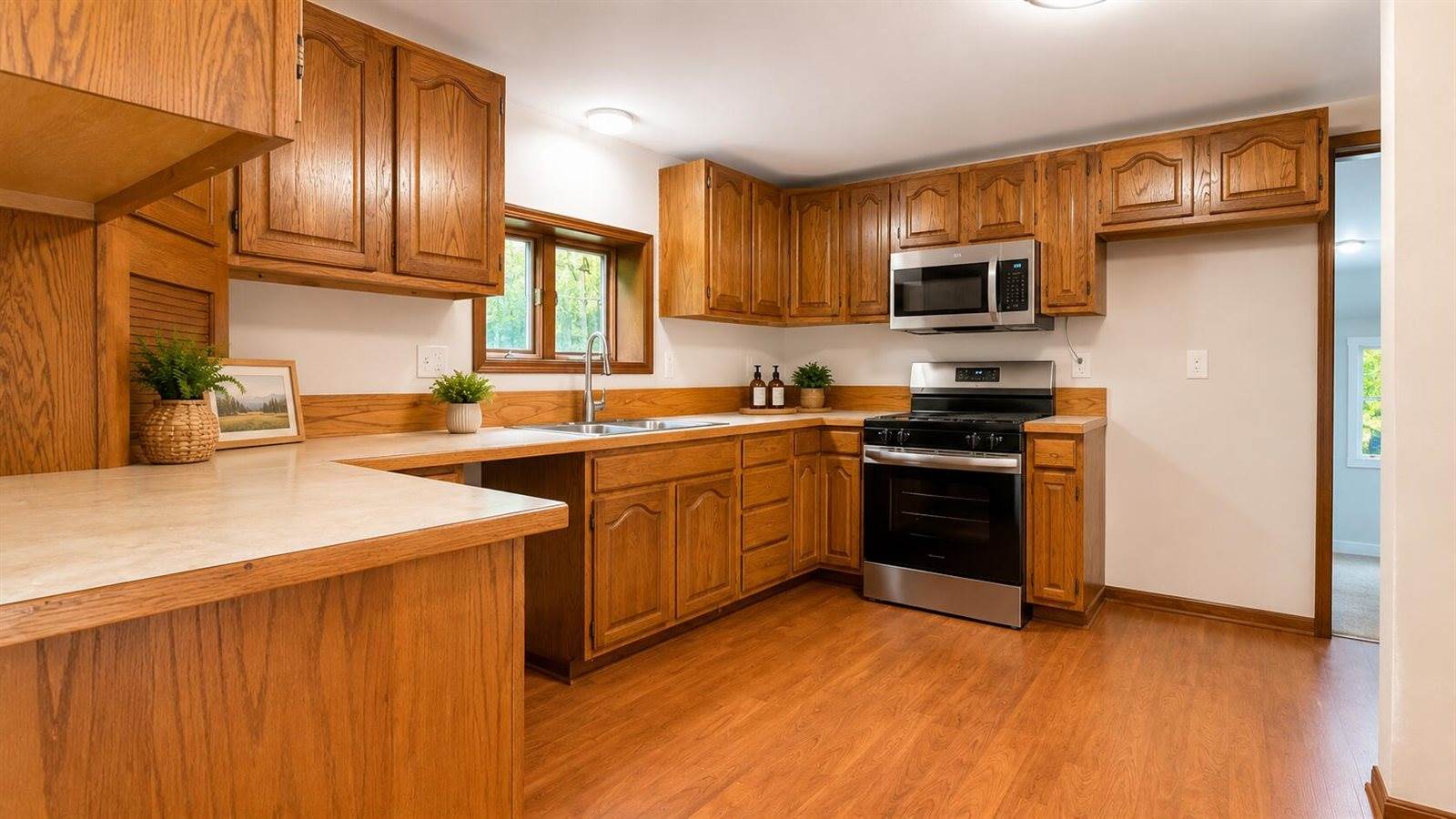 27939 38th Avenue, Paw Paw, MI 49079