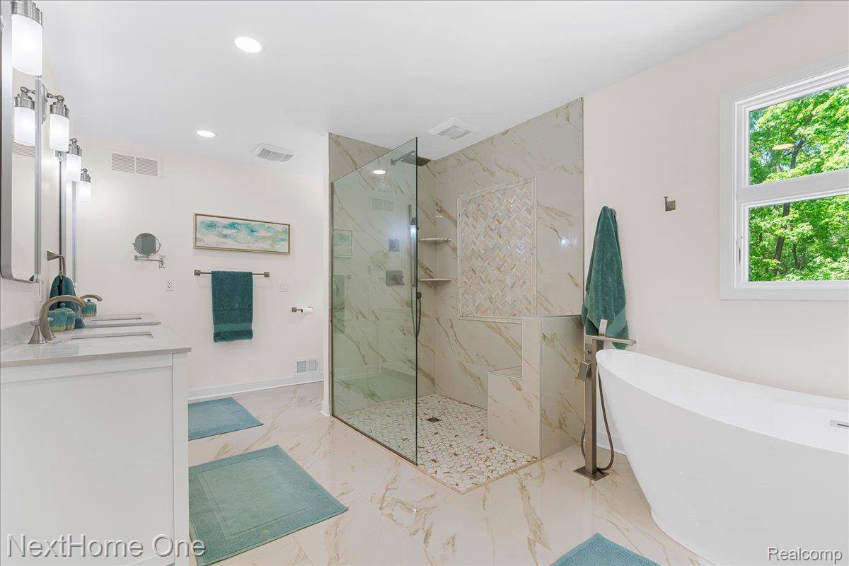 2533 Spring Grove Drive, GenoaTownship_Livingston, MI 48114
