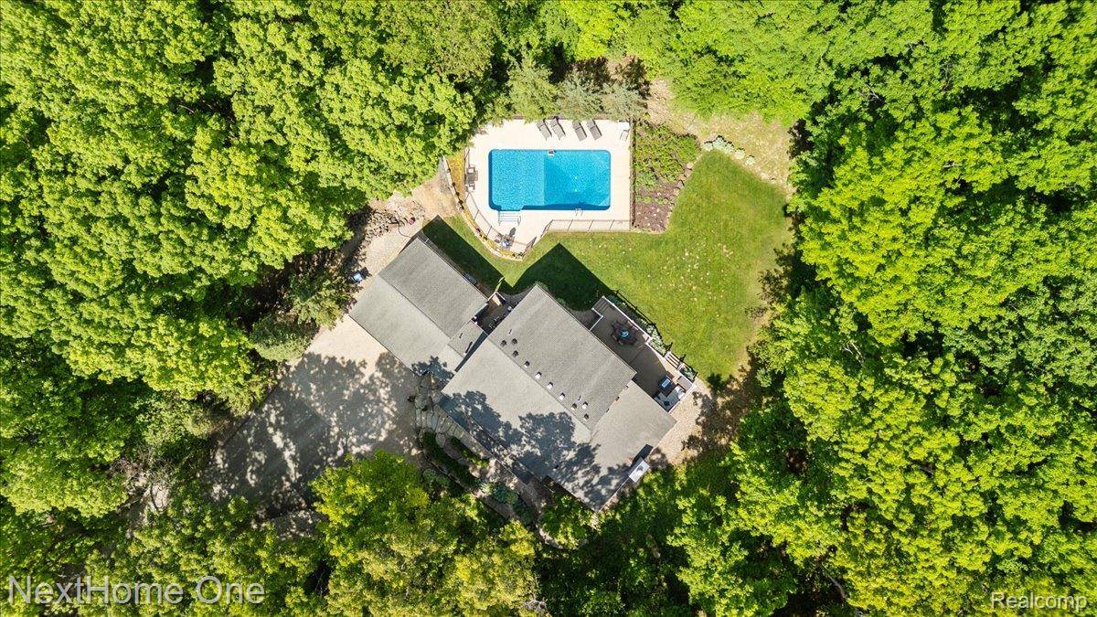 2533 Spring Grove Drive, GenoaTownship_Livingston, MI 48114