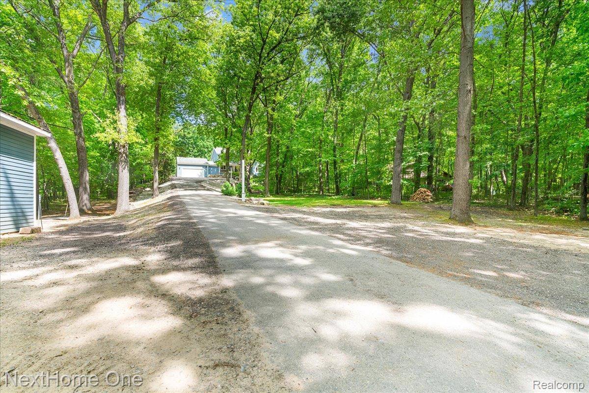 2533 Spring Grove Drive, GenoaTownship_Livingston, MI 48114