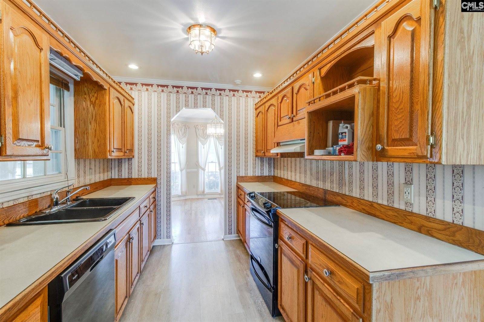 202 Fox Lake, West Columbia, SC 29170