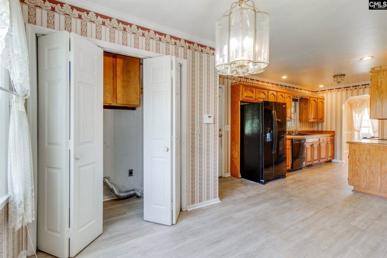 202 Fox Lake, West Columbia, SC 29170