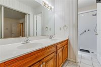 202 Fox Lake, West Columbia, SC 29170