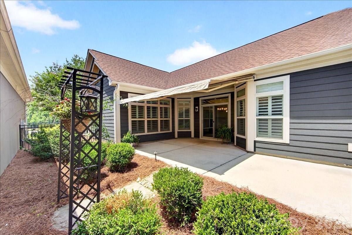 1012 Avalon Place, Matthews, NC 28104