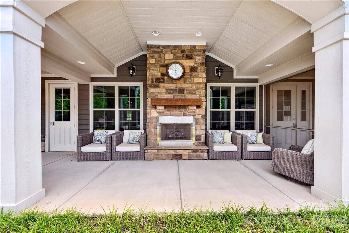1012 Avalon Place, Matthews, NC 28104