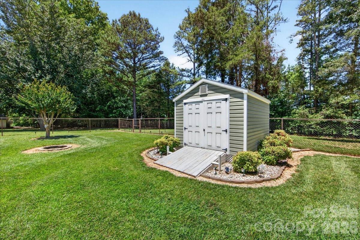 1104 Longmeadow Lane, Monroe, NC 28110