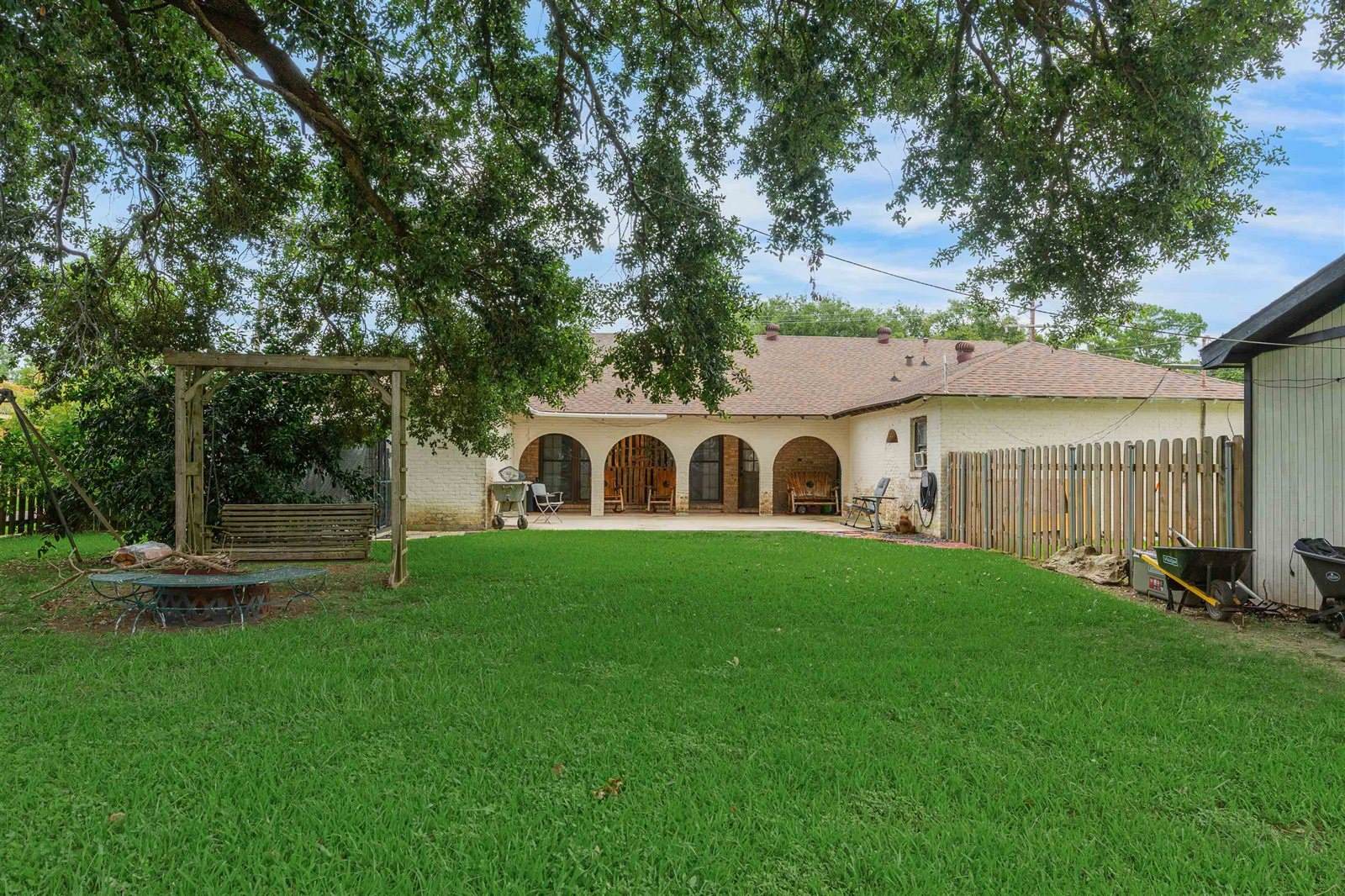 1501 Sixth St, Morgan City, LA 70380