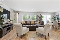 13717 NE 5TH Way, Vancouver, WA 98684