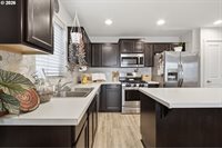 13717 NE 5TH Way, Vancouver, WA 98684