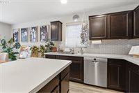 13717 NE 5TH Way, Vancouver, WA 98684
