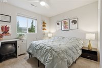 13717 NE 5TH Way, Vancouver, WA 98684