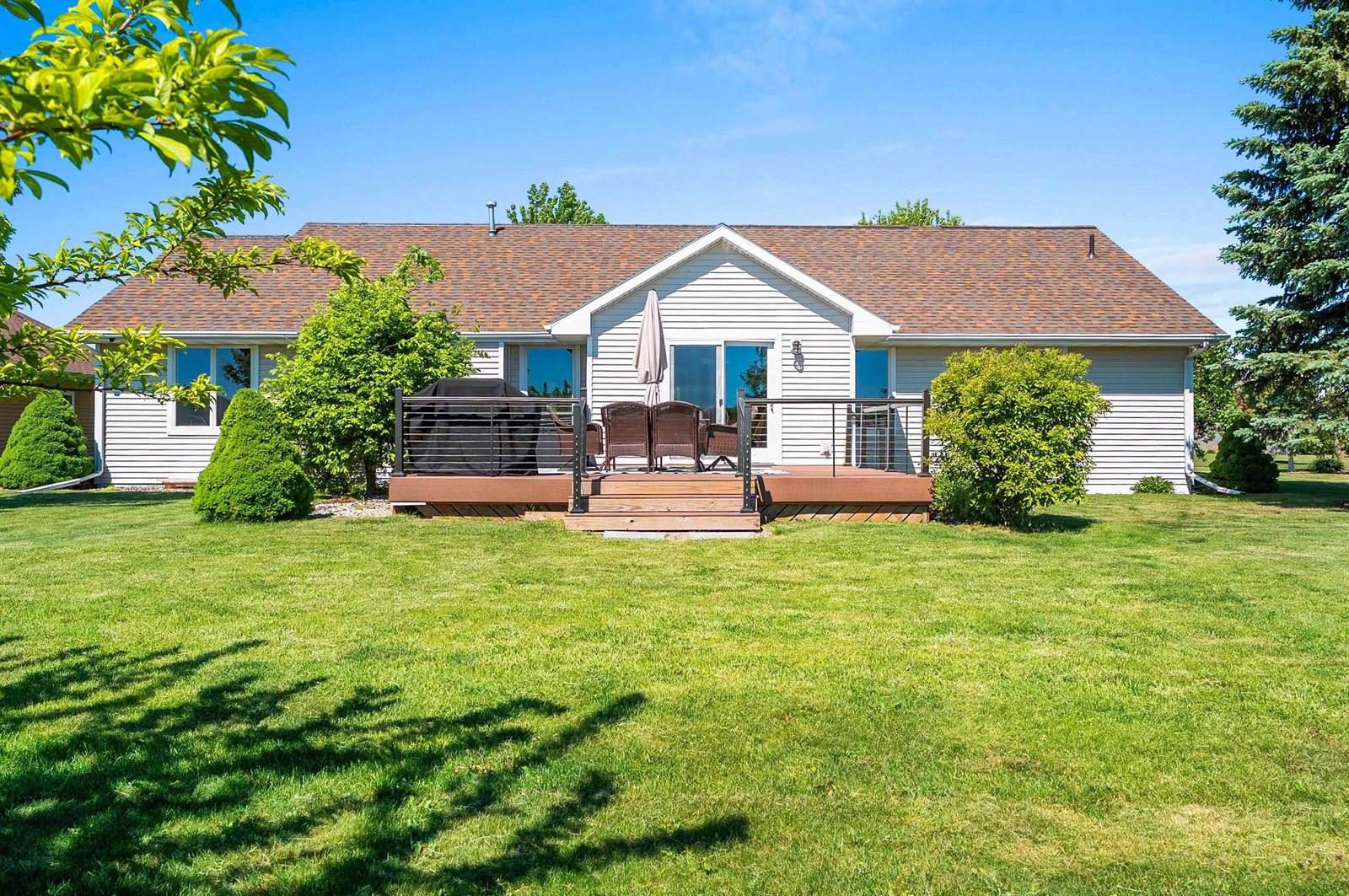 2133 Wheat Way, Green Bay, WI 54311