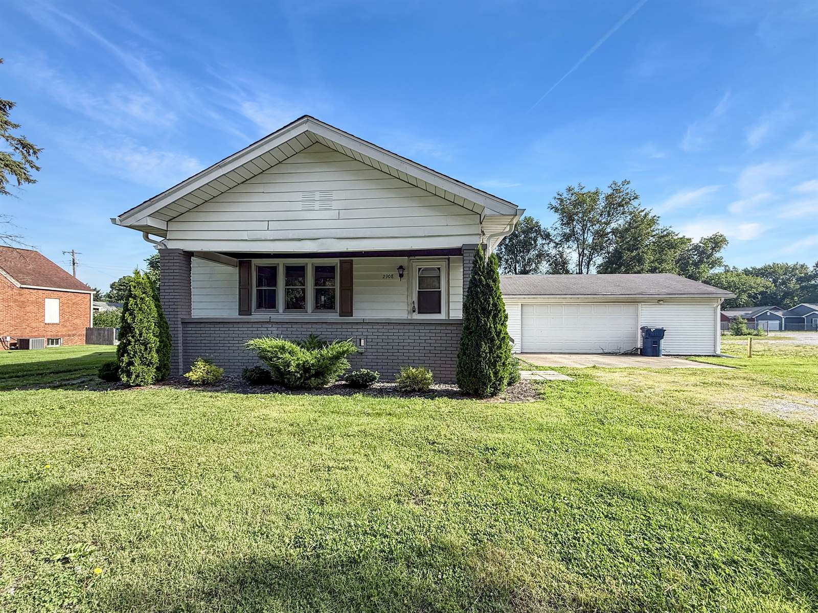 2908 College Ave, Terre Haute, IN 47803