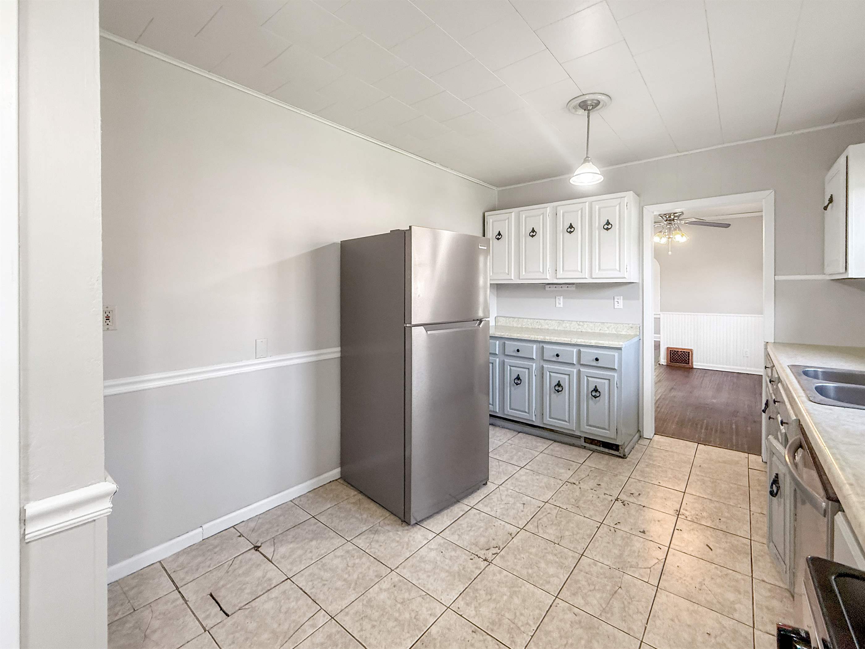 2908 College Ave, Terre Haute, IN 47803