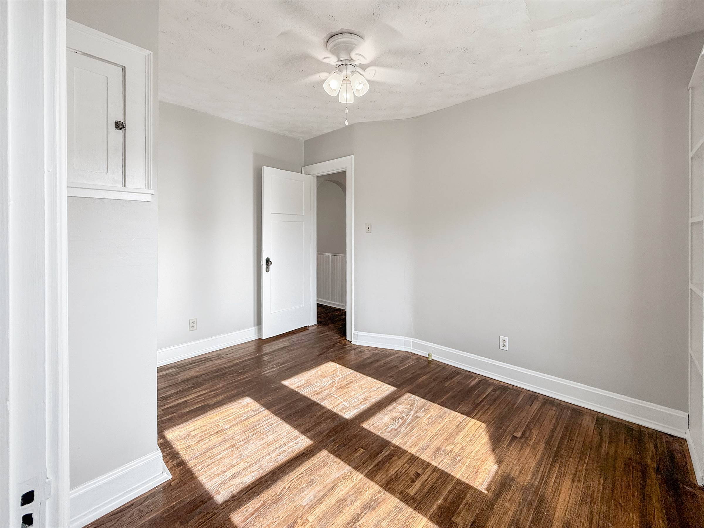 2908 College Ave, Terre Haute, IN 47803
