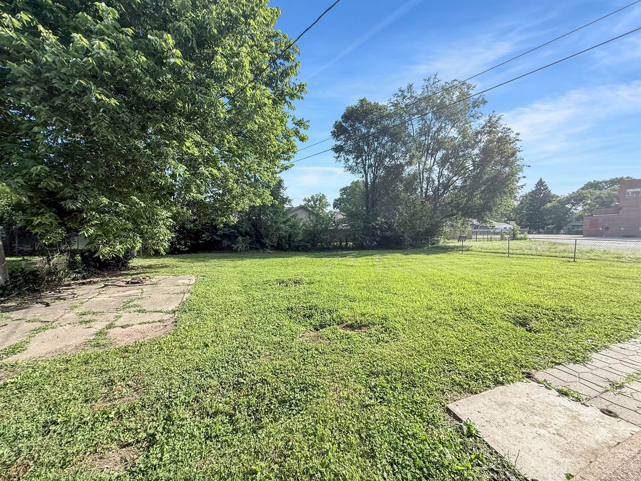 2908 College Ave, Terre Haute, IN 47803