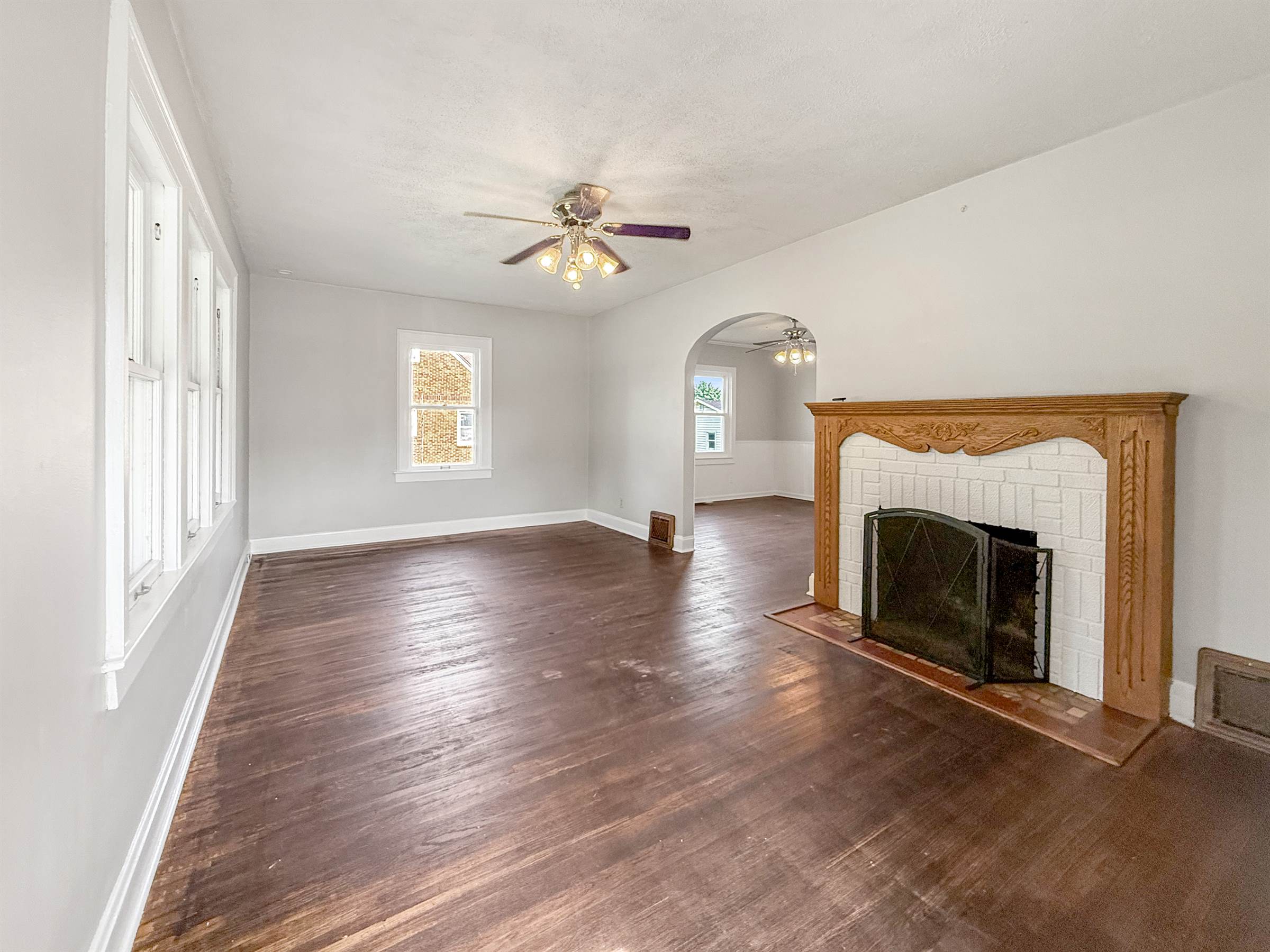 2908 College Ave, Terre Haute, IN 47803