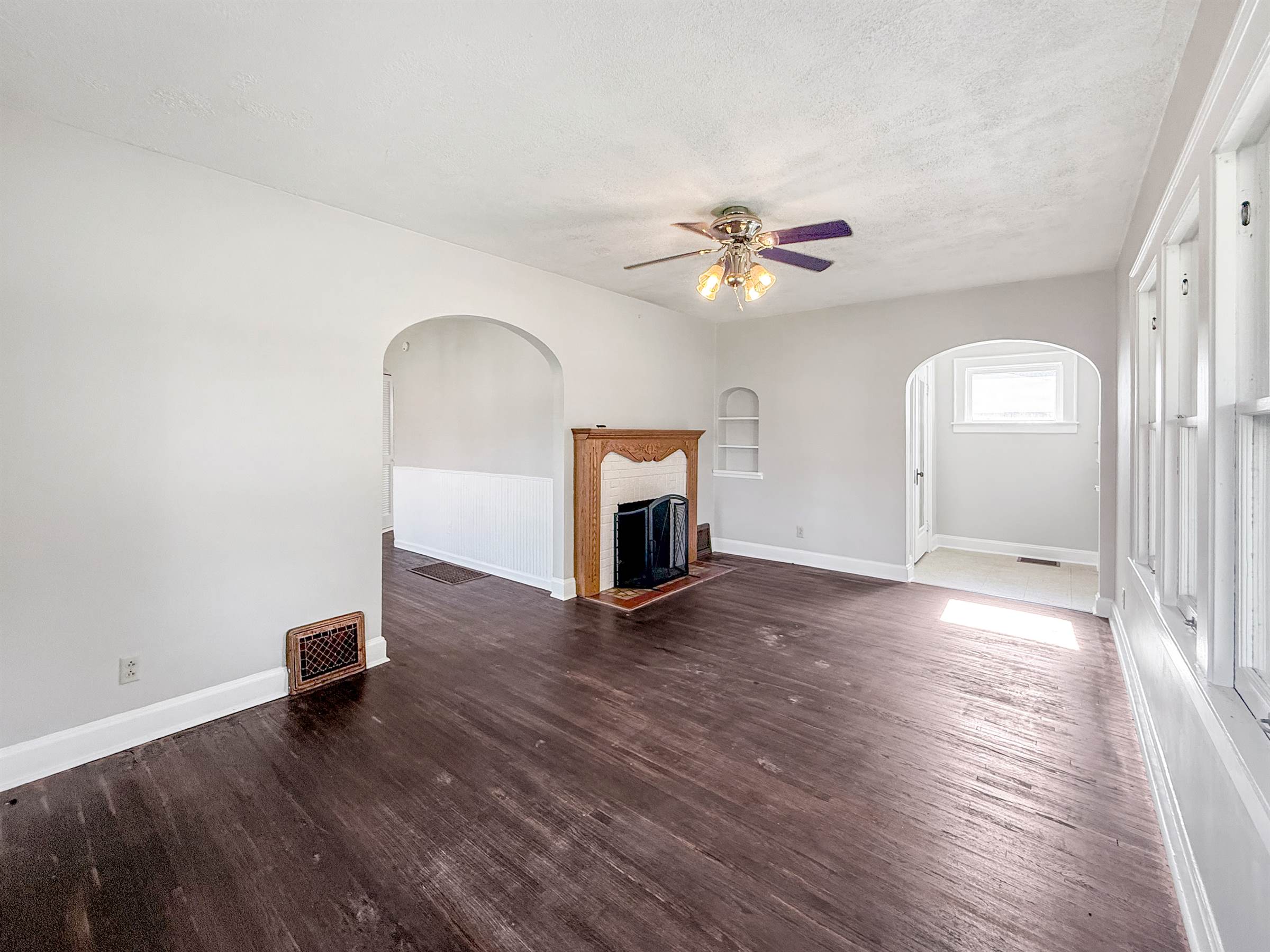 2908 College Ave, Terre Haute, IN 47803