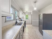 2908 College Ave, Terre Haute, IN 47803