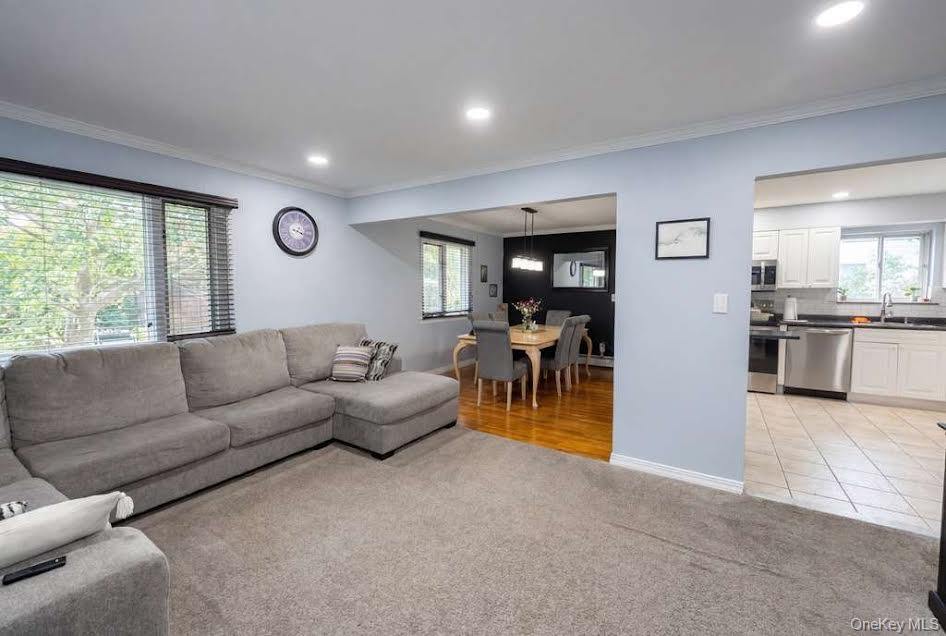 26 Inwood Road, Port Washington, NY 11050