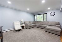 26 Inwood Road, Port Washington, NY 11050