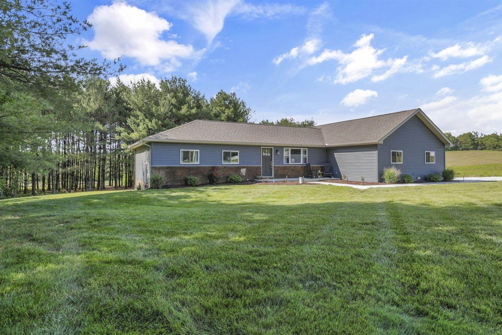 5312 Cincinnati Zanesville Road NE, Lancaster, OH 43130