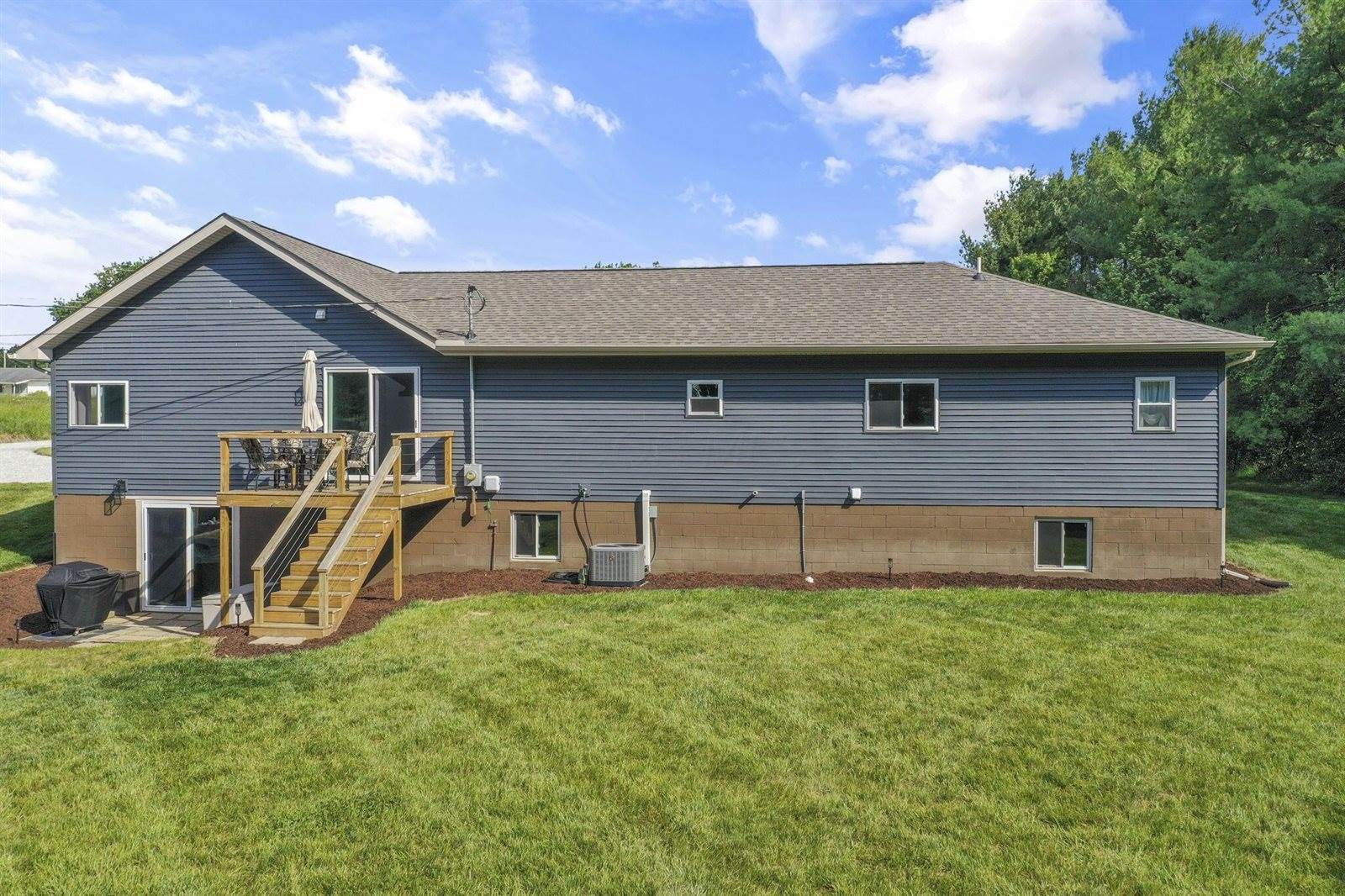 5312 Cincinnati Zanesville Road NE, Lancaster, OH 43130