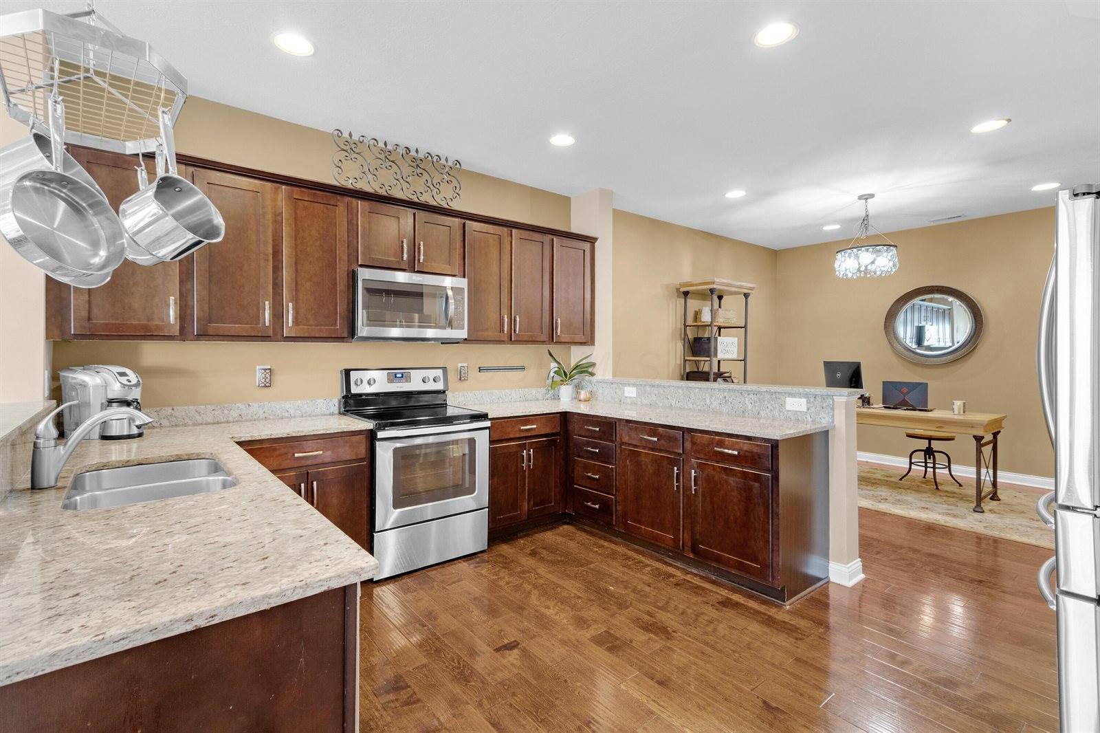 3834 Rennes Drive, Columbus, OH 43221