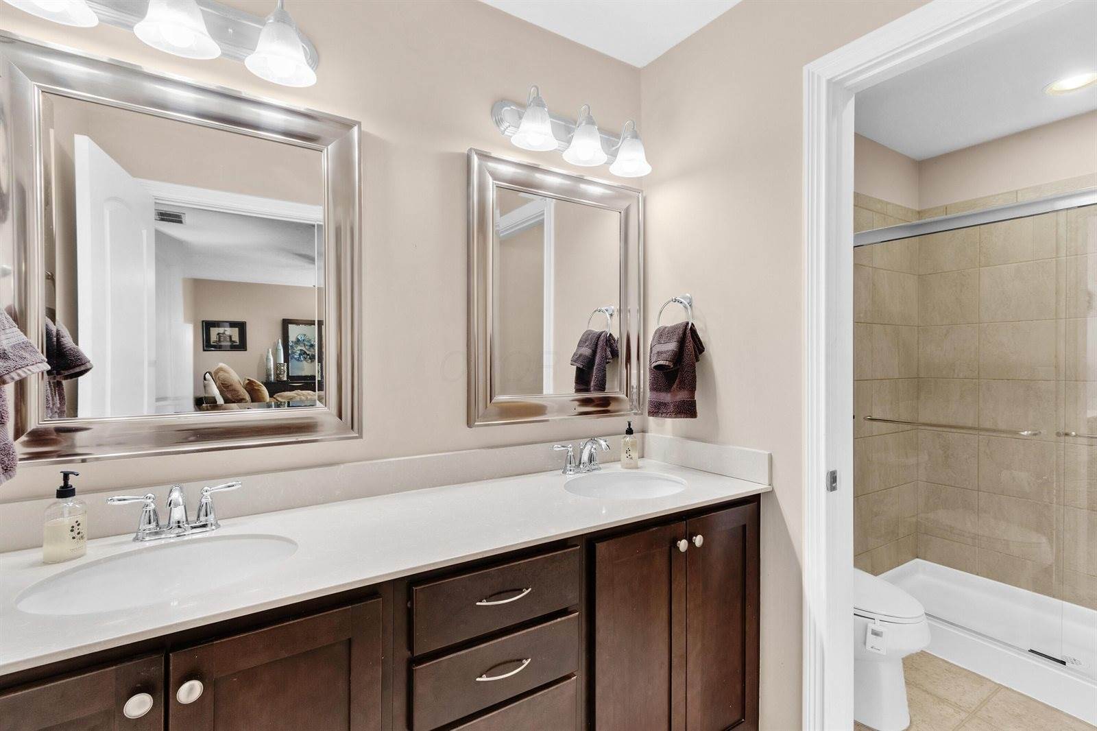 3834 Rennes Drive, Columbus, OH 43221