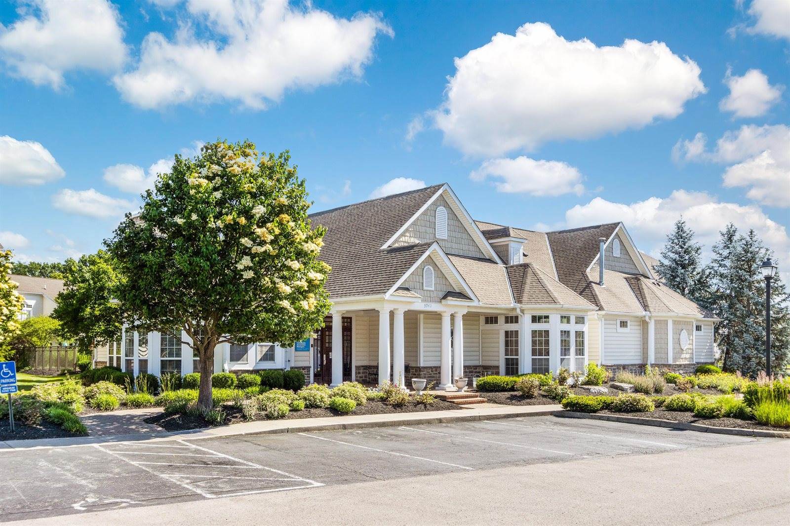 3834 Rennes Drive, Columbus, OH 43221