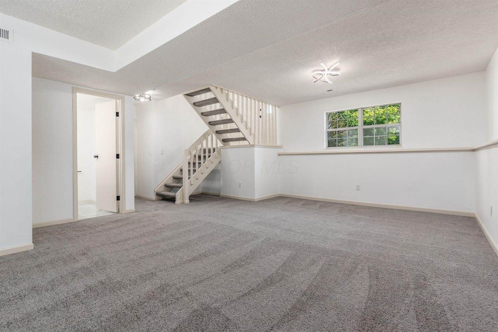 4984 Silver Bow Drive, Hilliard, OH 43026