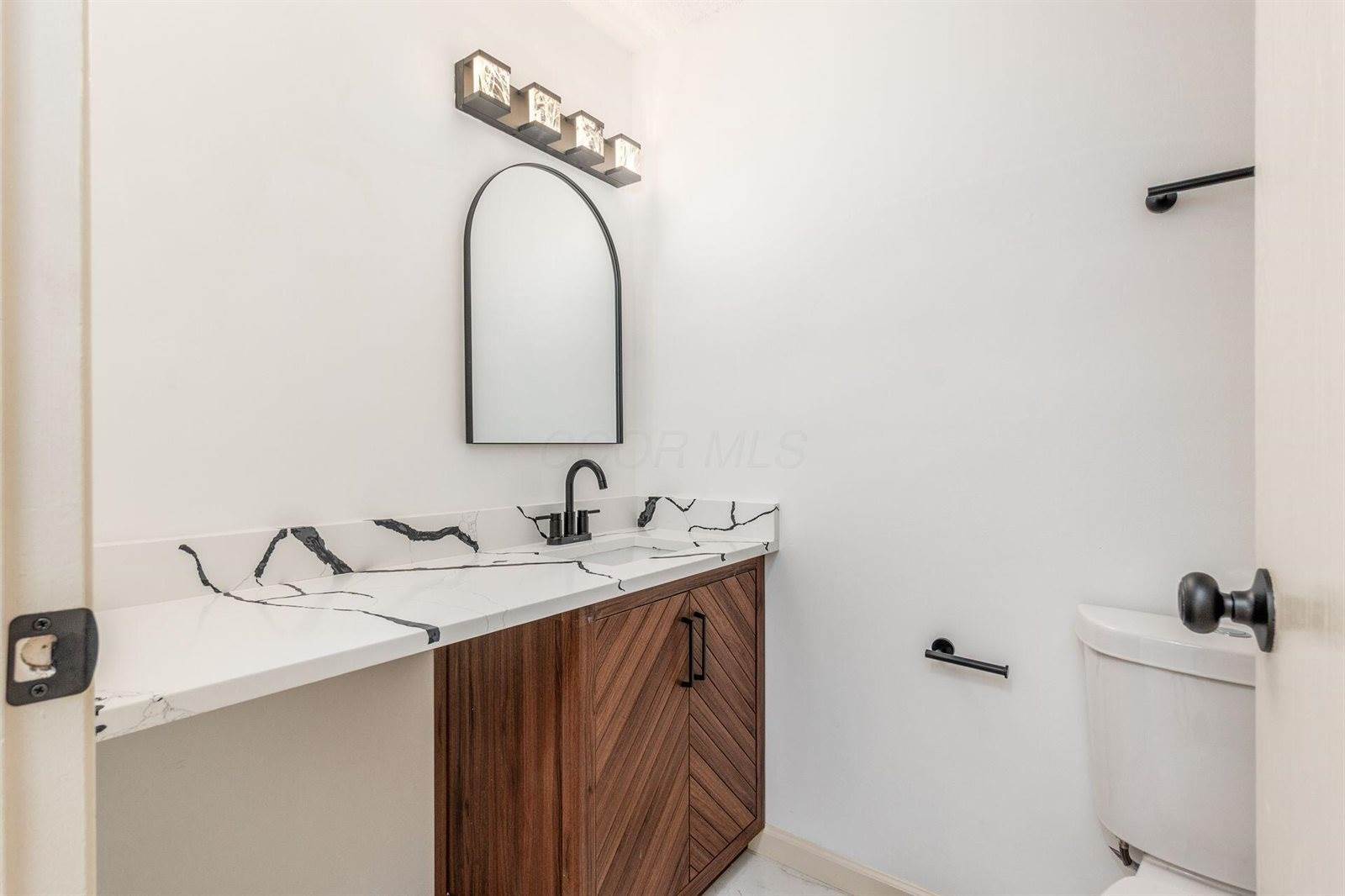 4984 Silver Bow Drive, Hilliard, OH 43026