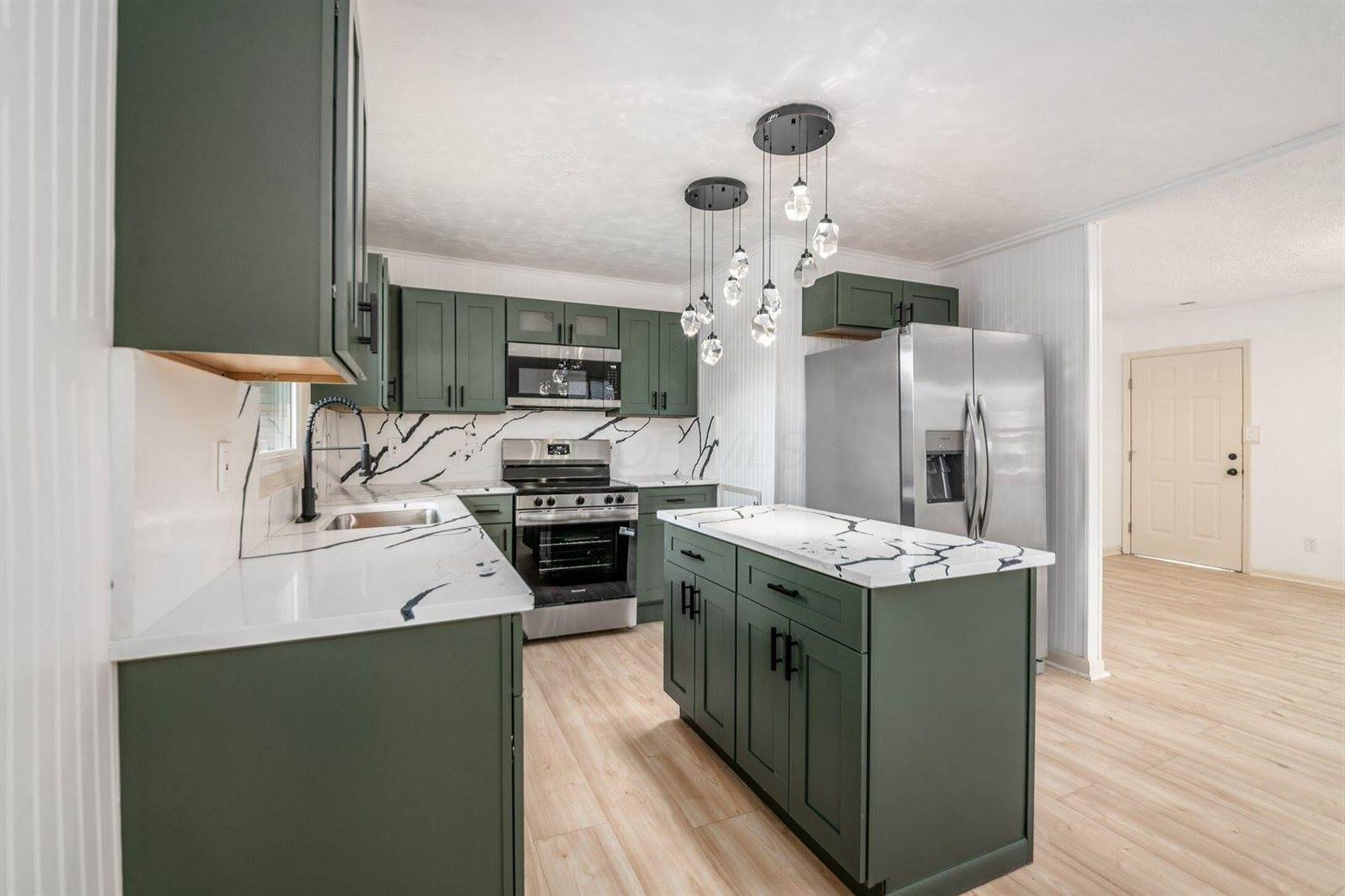 4271 Packard Drive, Hilliard, OH 43026