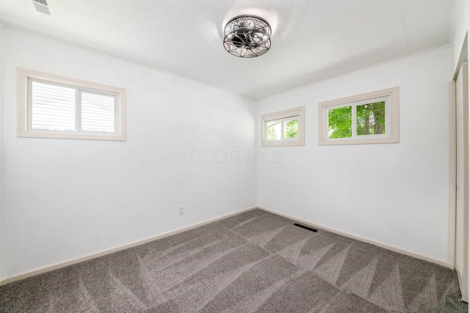 4271 Packard Drive, Hilliard, OH 43026