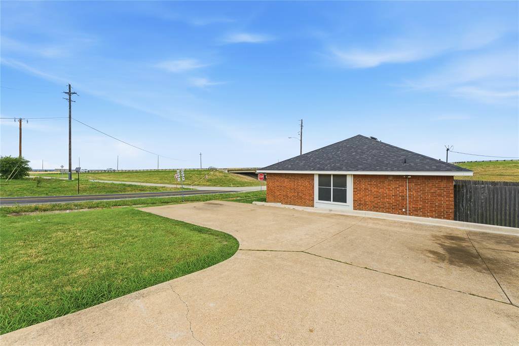 904 Overlook Drive, Midlothian, TX 76065