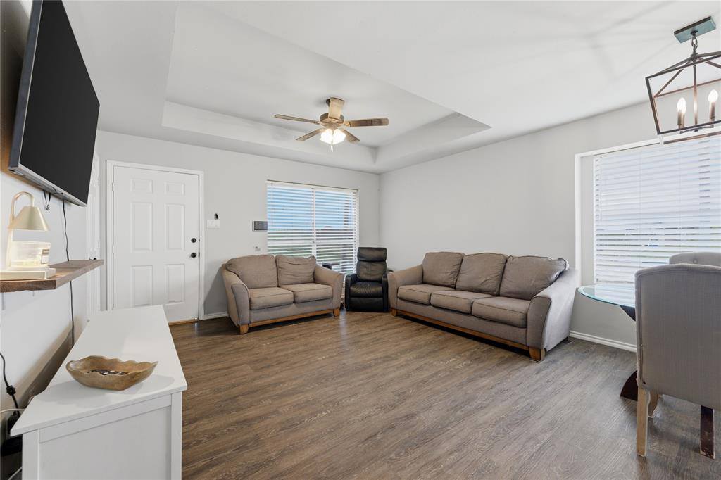 904 Overlook Drive, Midlothian, TX 76065